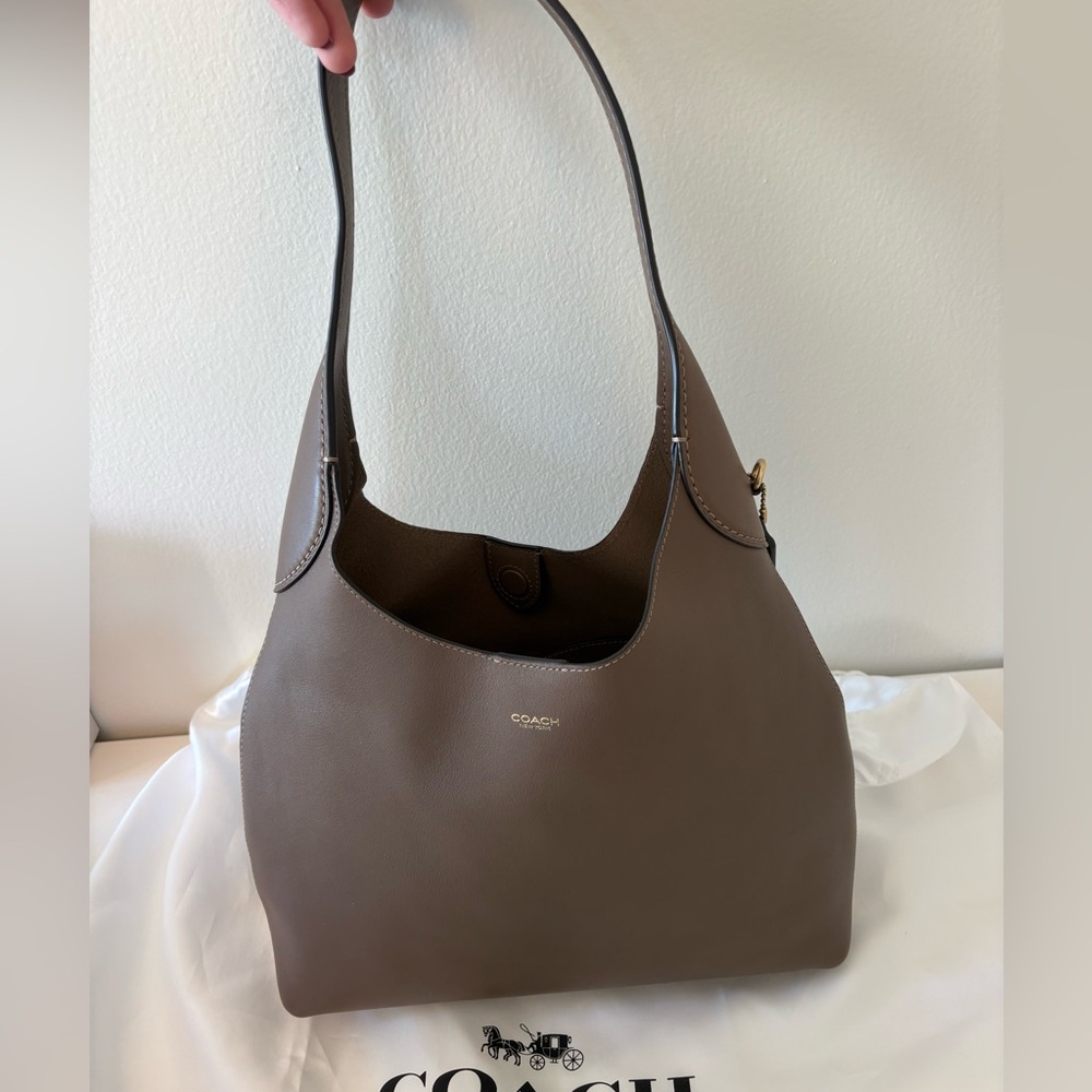 Coach Brooklyn Leather Shoulder Bag 28 - Picture 4 of 11